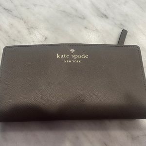 Kate spade envelope wallet. Never used!